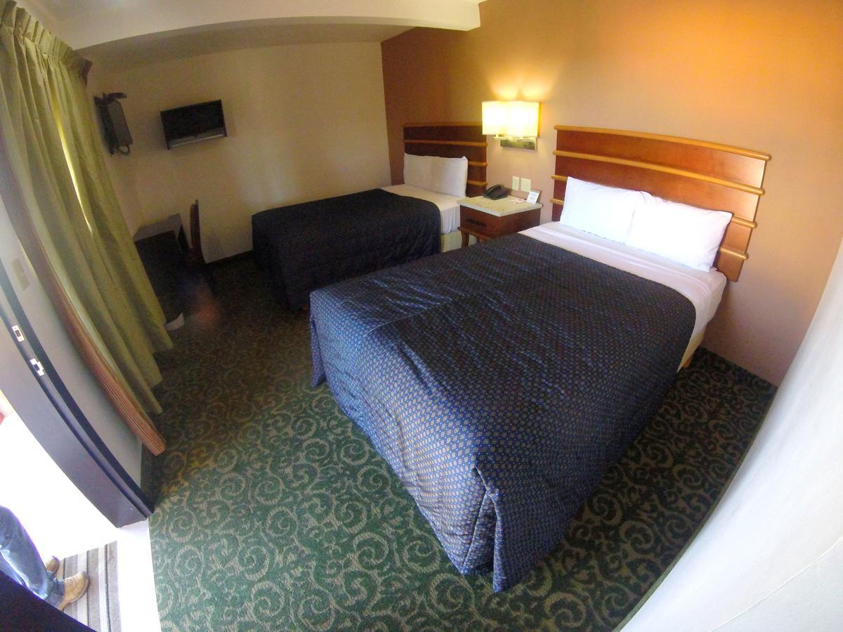 Las Torres Hotel Mexicali Luaran gambar