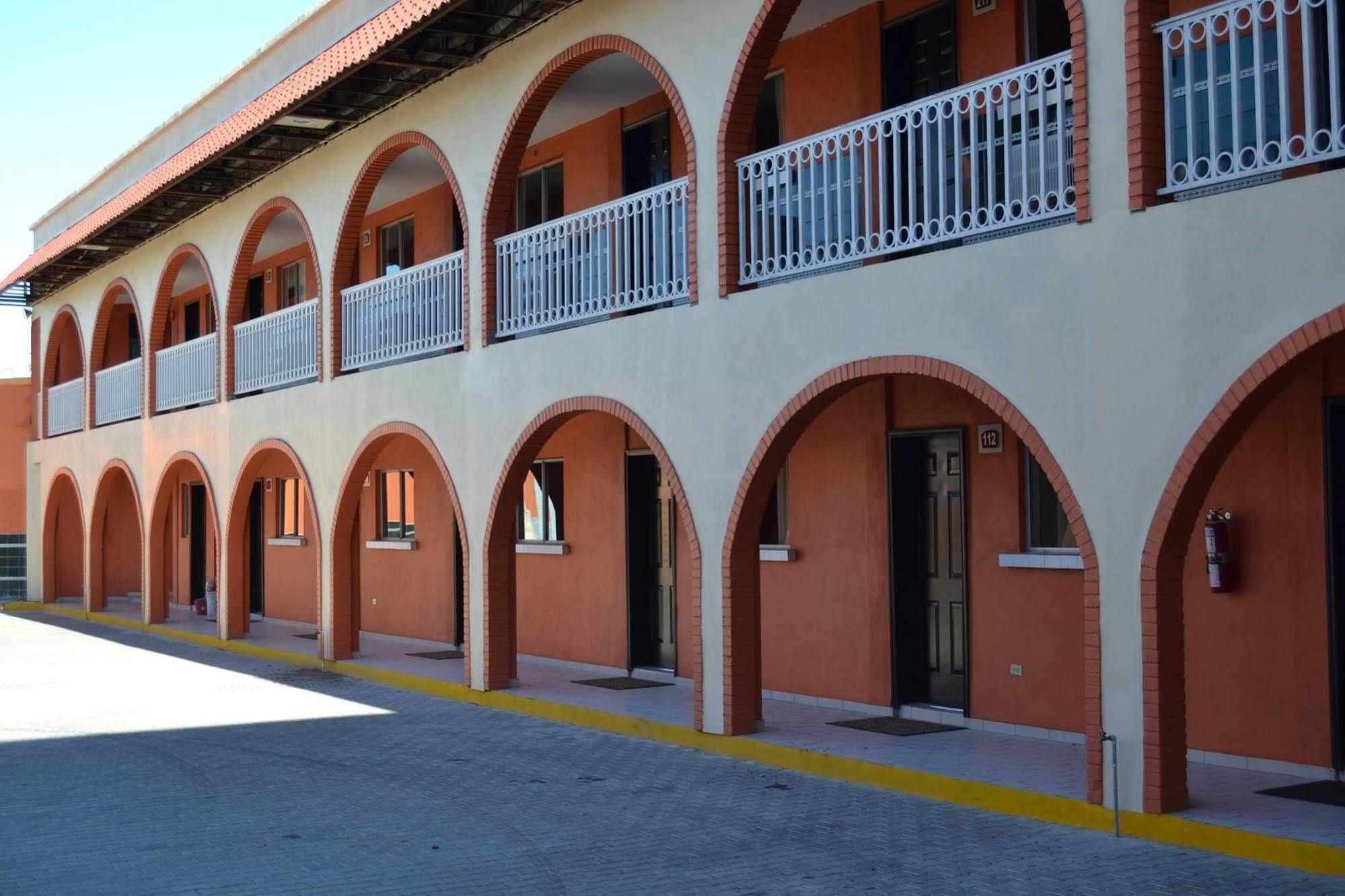 Las Torres Hotel Mexicali Luaran gambar